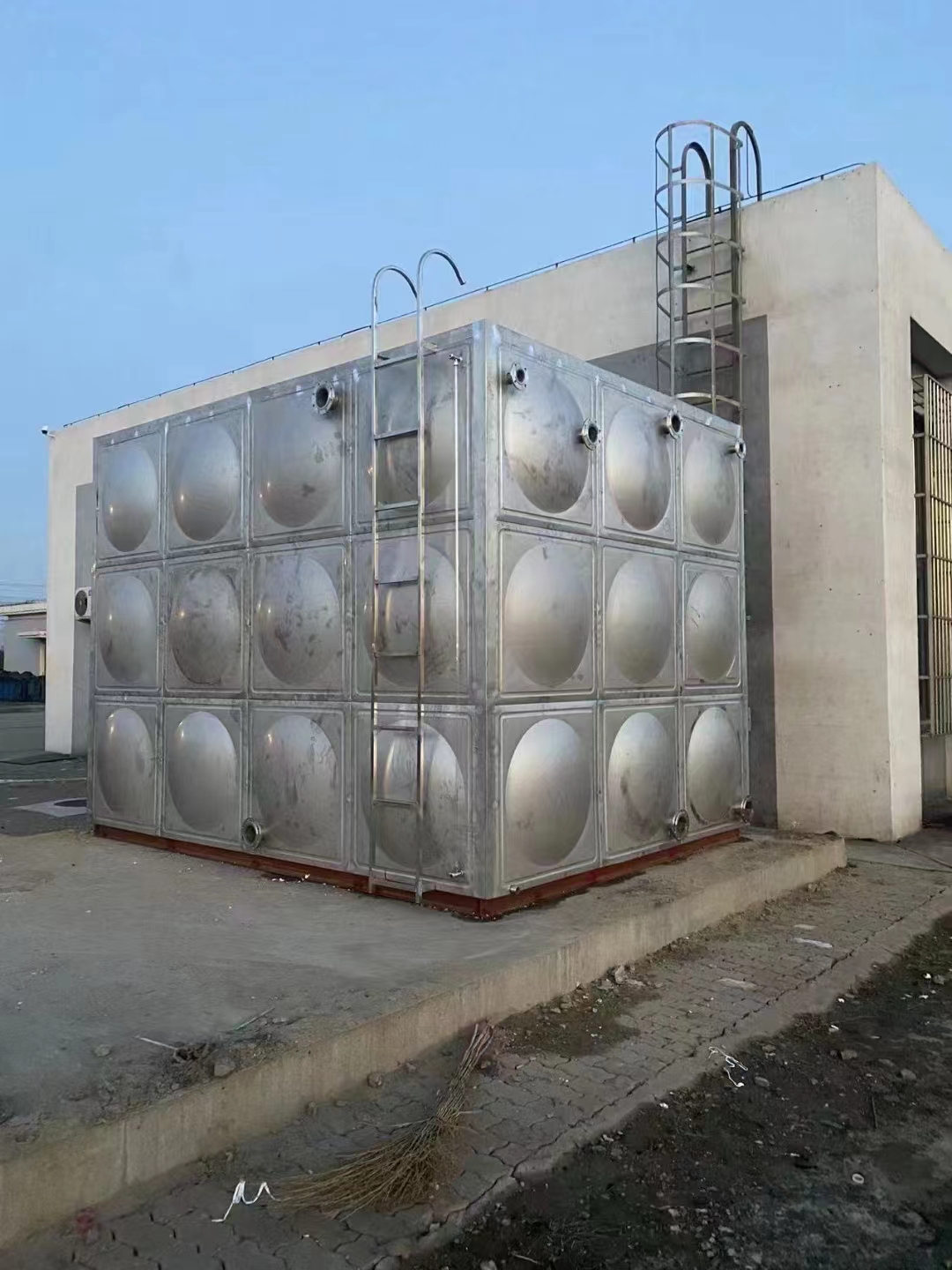 河北臻諾不銹鋼水箱——實力鑄就品質(zhì)，來電即享驚喜優(yōu)惠